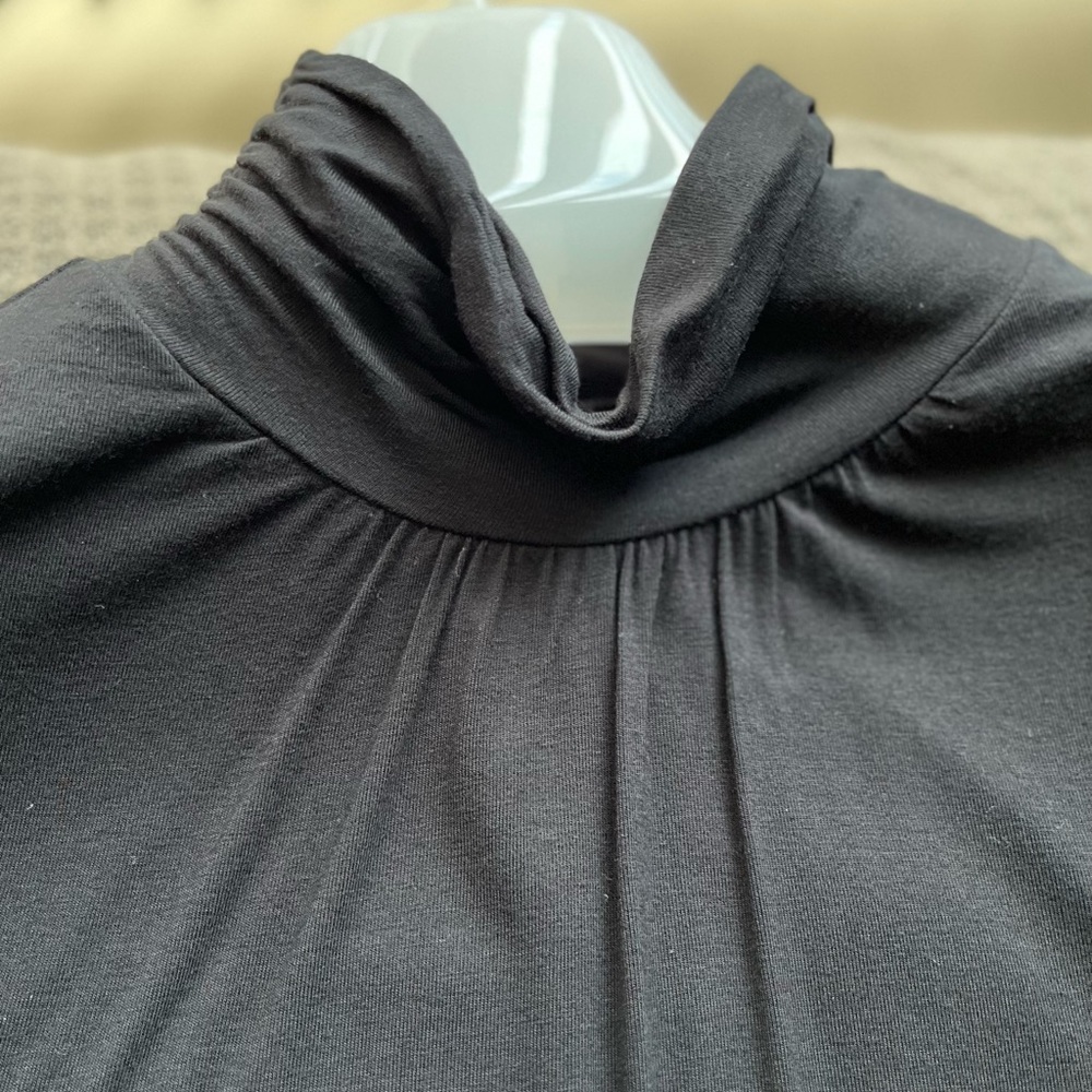 Apt. 9 Essentials short sleeved knit top. Ruched mock turtleneck. Black. - Picture 2 of 5